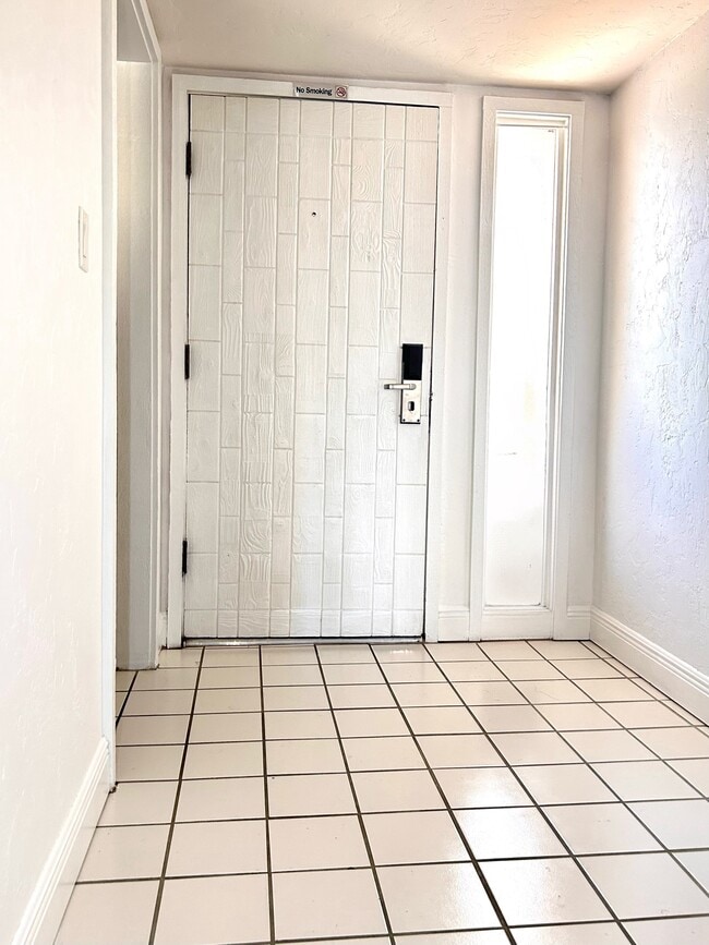 Entrada - 4031 Abbey Ct Unidad 4041 Abbey Court