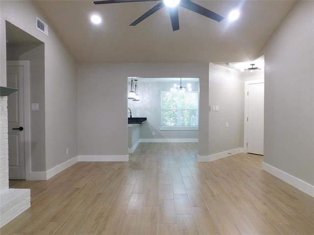 Photo - 404 Woodson Cir