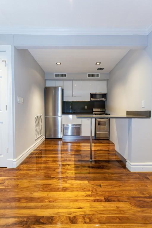 Photo - 350 W 21st St Apartamento Unidad 4