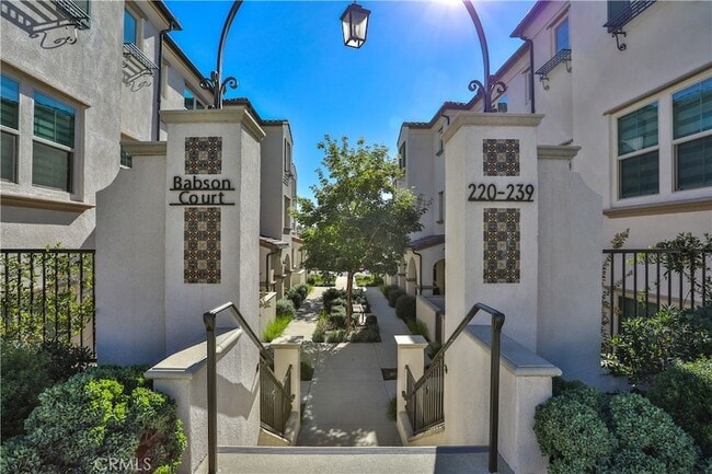 Building Photo - 224 Babson Ct