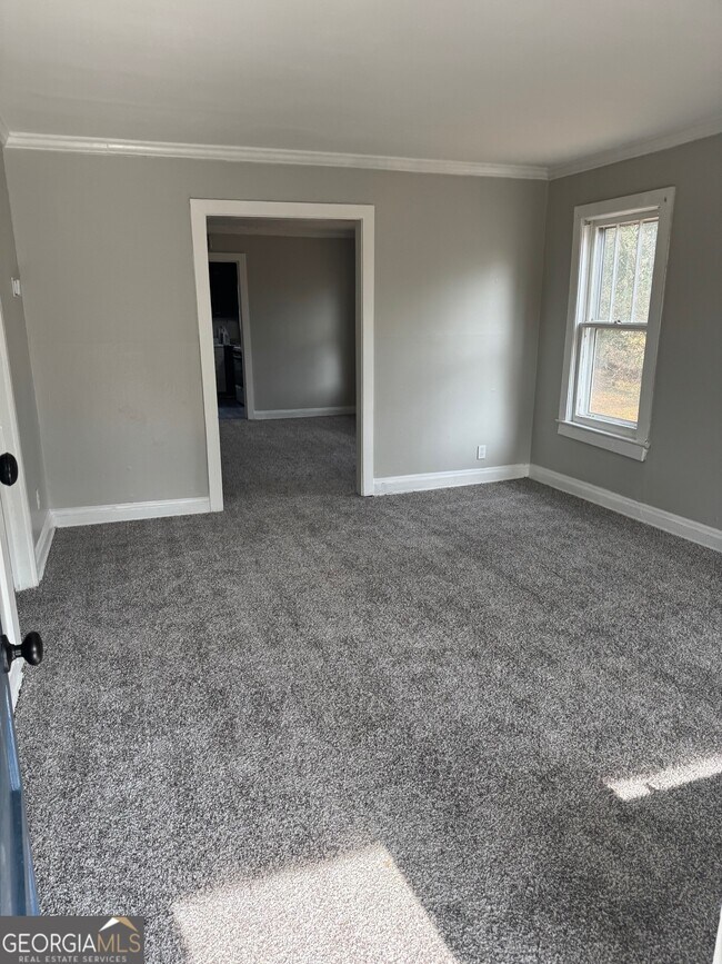 Photo - 202 1/2 Pleasant St