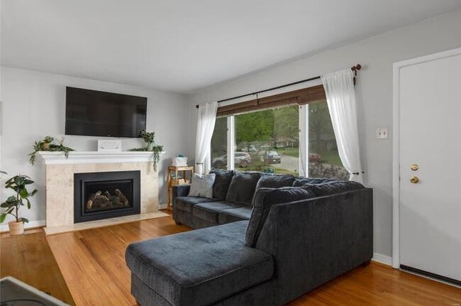 Photo - 9604 Greenview Dr