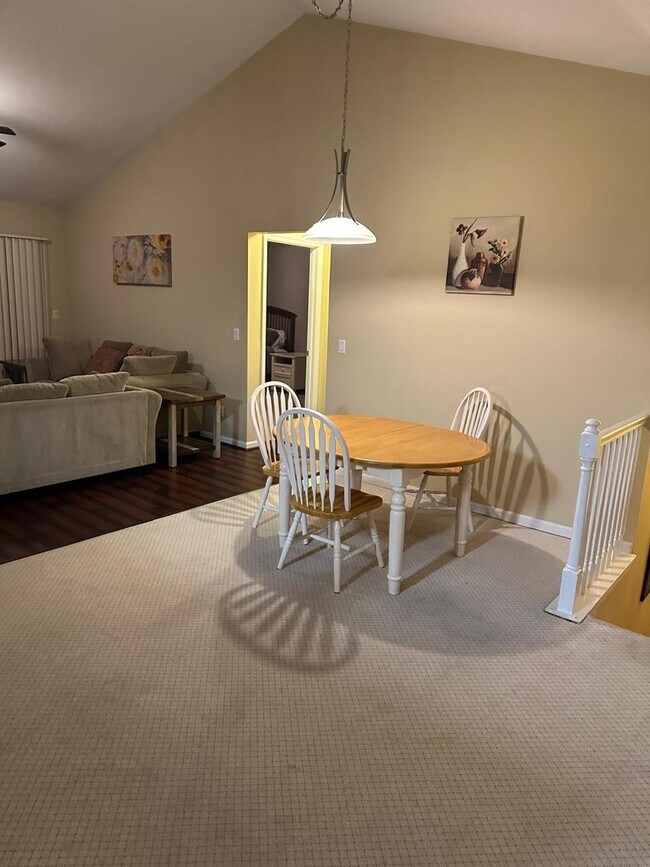 Photo - 4642 Court Yard Dr Unit 4642