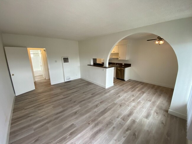 Photo - 12737 Matteson Ave Unidad 7