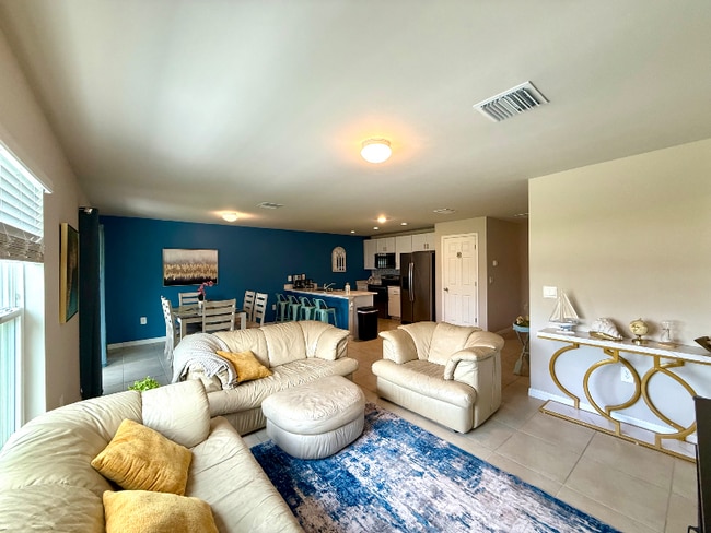 Photo - 13680 Drysdale Ave