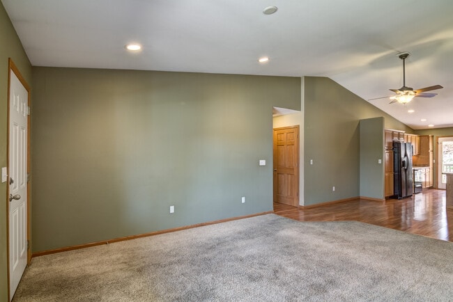 Photo - 3904 London Rd