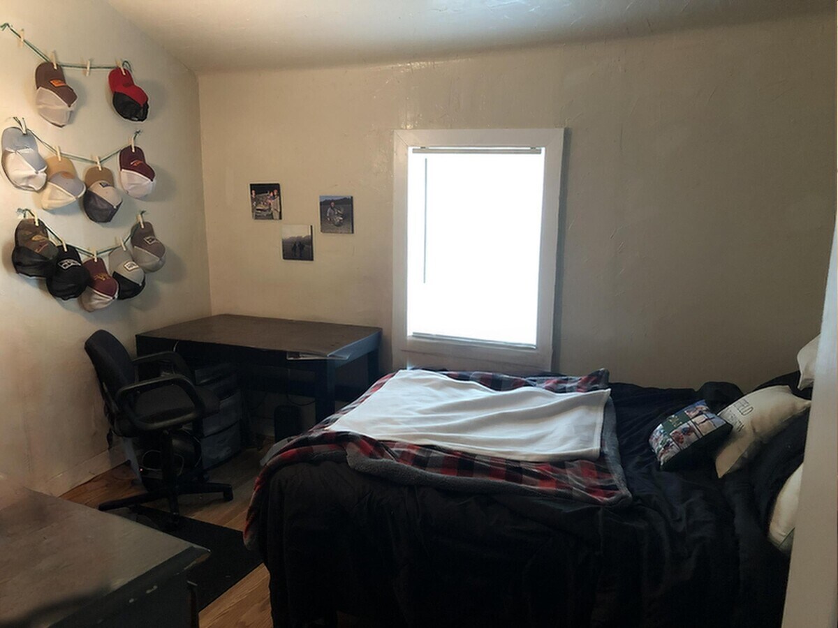 Photo - 305 Jackson St