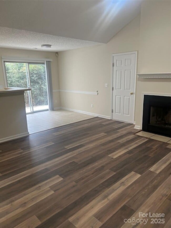 Photo - 437 Cedarcroft Dr