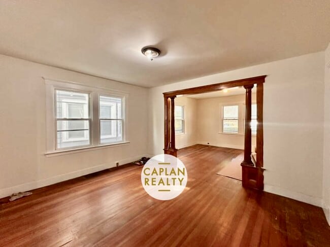 Building Photo - 1655 State St Unit 1