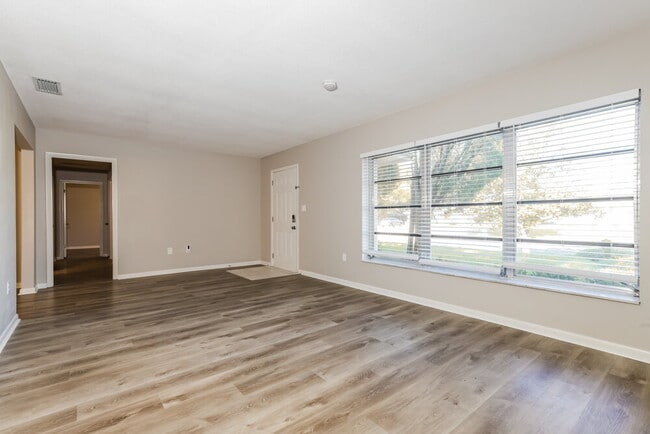 Photo - 1212 Hunt Ave