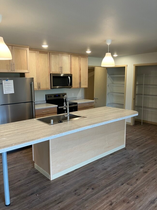 Building Photo - 435 Century Pl Rental