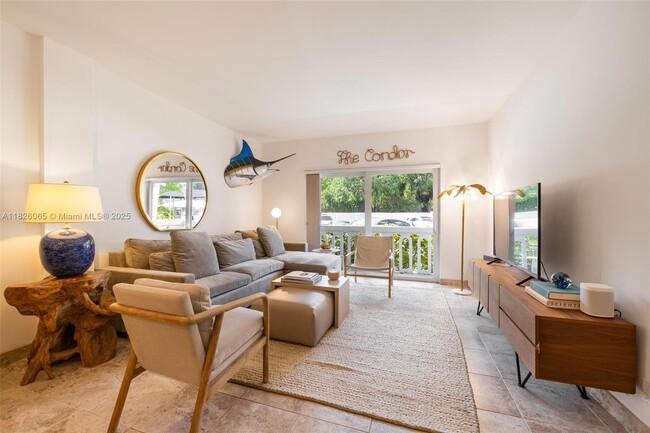Photo - 100 Edgewater Dr Unidad 104 Rental