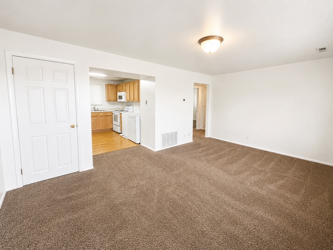 Photo - Lovely 2 Bedroom Apartment in Provo Unit 9