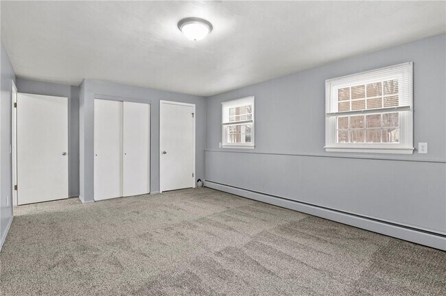 Photo - 786 Five Mile Line Rd