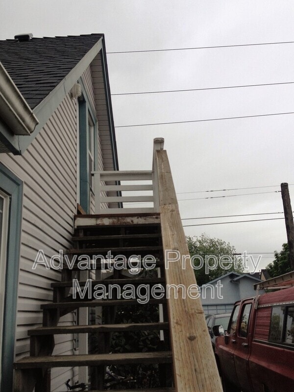 Photo - 2613 NW Grant Ave
