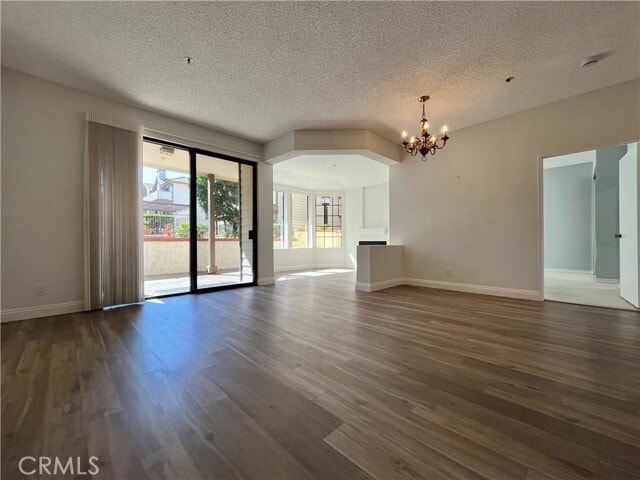 Building Photo - 2567 Plaza del Amo Unit 108