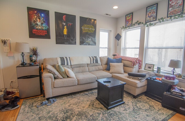Photo - 2748 N Kostner Ave Unit 3