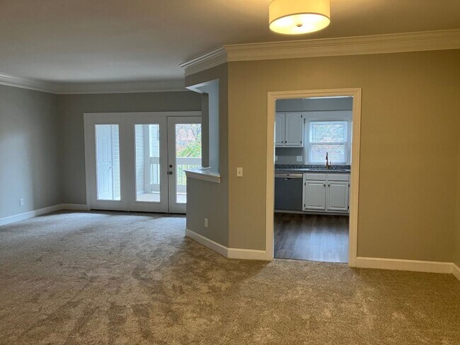 Photo - Winter Move in promo,  1/2 off one months ...