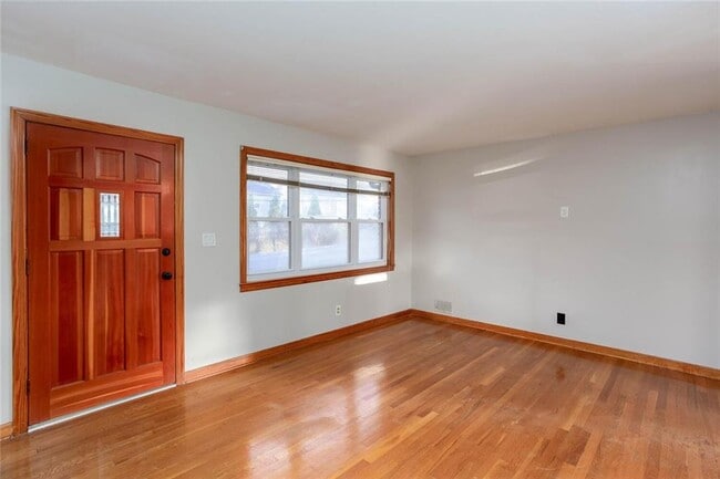 Photo - 2663 Hicks Rd