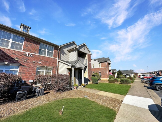 Building Photo - Walking Trails*******Castle School System*... Rental