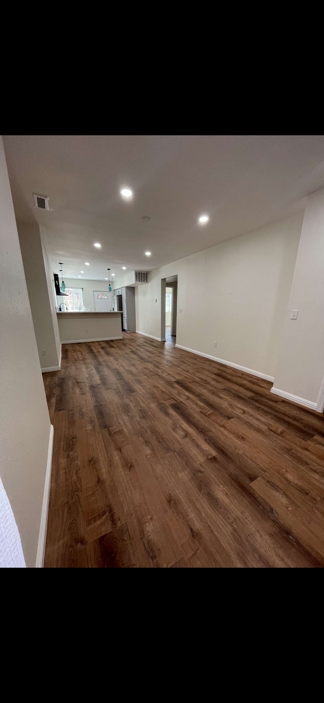 Building Photo - 675 25th St