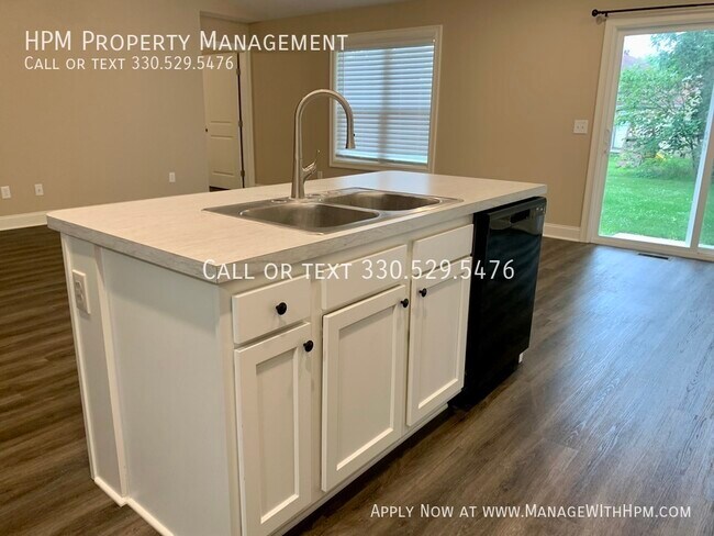 Photo - 2467 Delaware Ave SW Apartment