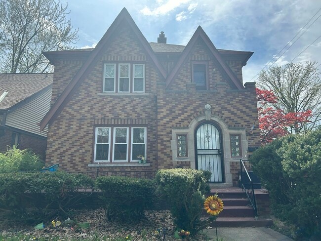 Building Photo - 5115 Yorkshire Rd Rental