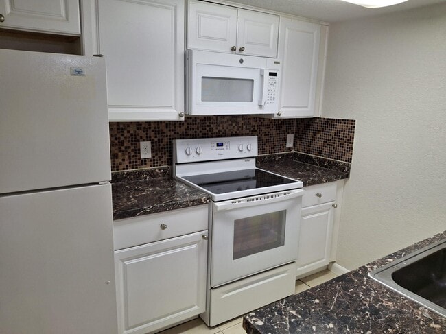 Photo - 3238 Coral Lake Ln