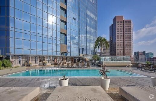 Building Photo - 1100 Wilshire Blvd Unit 2308 Rental