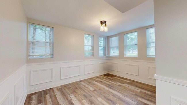 Photo - 1379 Roosevelt Pl