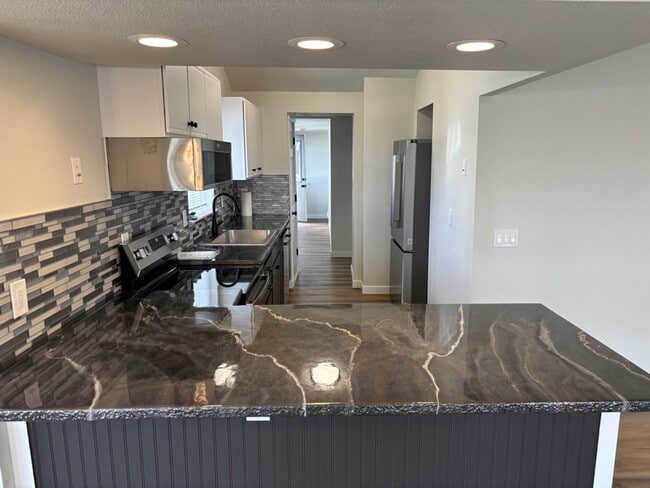 Photo - 179 Tausick Way