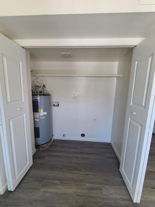 Photo - Newly Renovated 2 Bedroom, 1 Bath with Was... Unit 11350-23