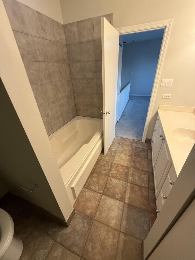 Photo - Ideally Located Lincoln Park Townhouse Unit F