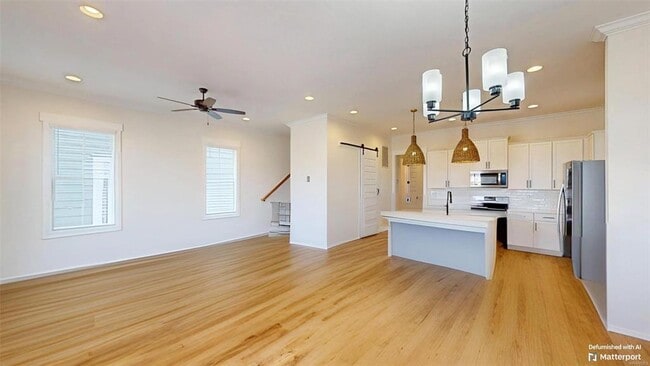 Photo - 202 Northlake St