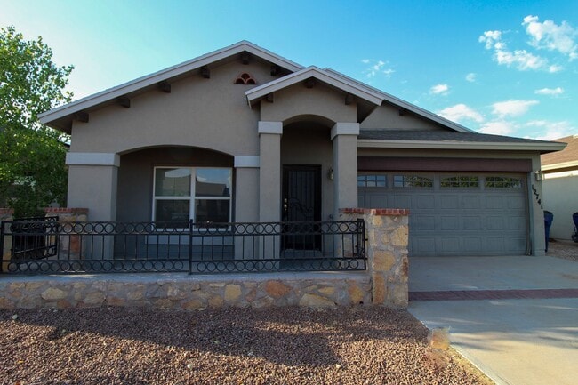 Building Photo - 12741 Tre Maximiliano Ave Rental