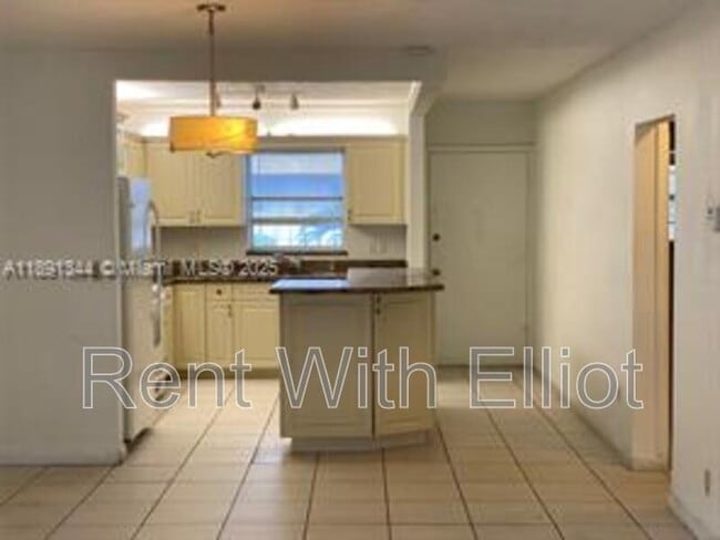 Photo - 2832 Fillmore St
