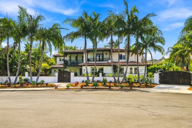 341 Calle de Adele