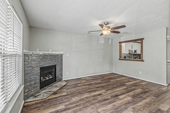Photo - 103 Meadowbrook Ln