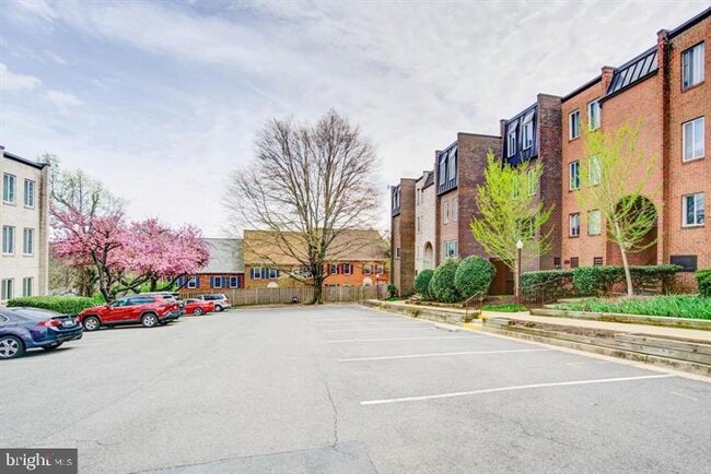 Building Photo - 5009 7th Rd S Unit T1 Rental