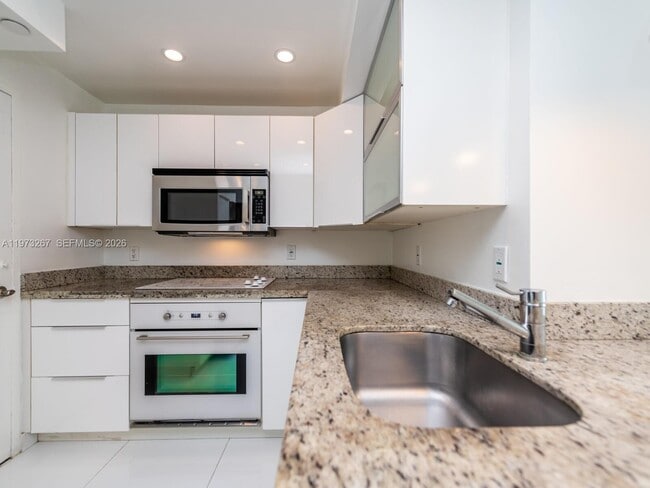 Photo - 1200 West Ave Unit 803