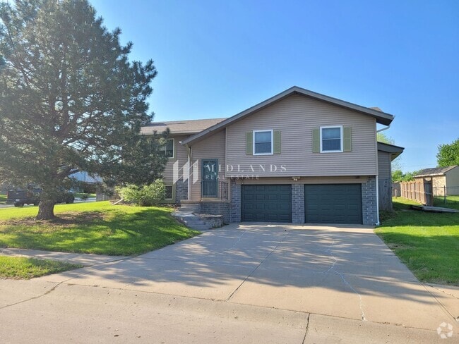 Building Photo - Chalco Pointe Home for Rent