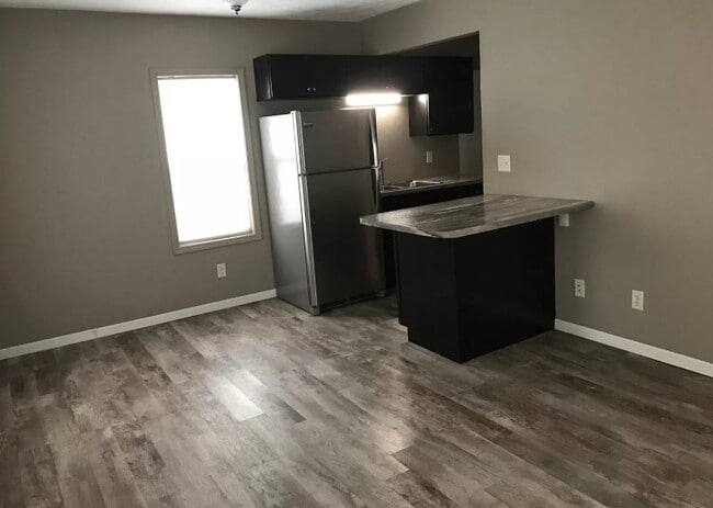 Photo - 1205 N Main Ave