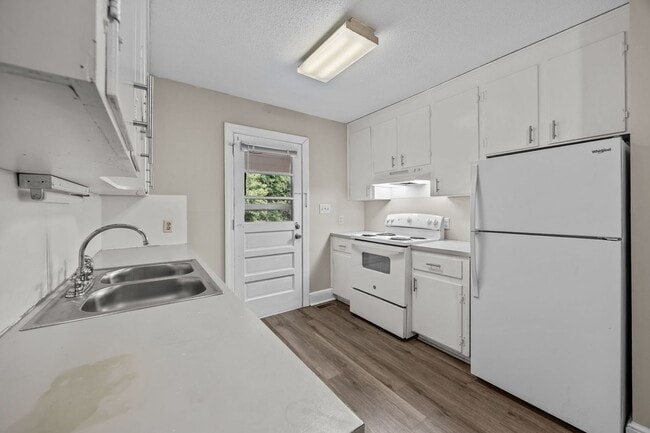 Photo - Cozy 2 Bed Duplex in the Heart of Lillington