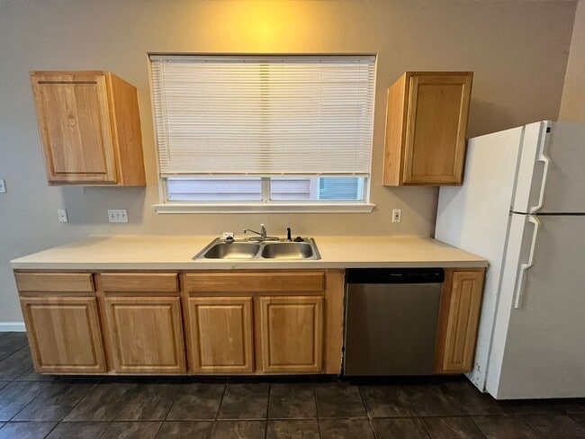 Photo - For Lease | 3 Bed, 2 Bath | 1,797 Sq Ft | ...