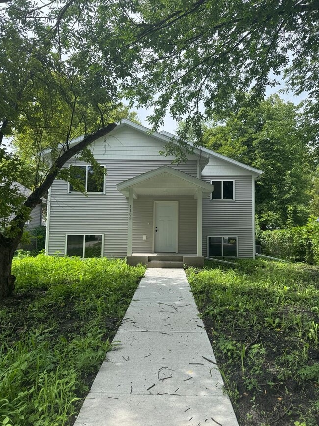 Building Photo - Spacious 4 Bed, 2 Bath Single-Family NEW B... Rental
