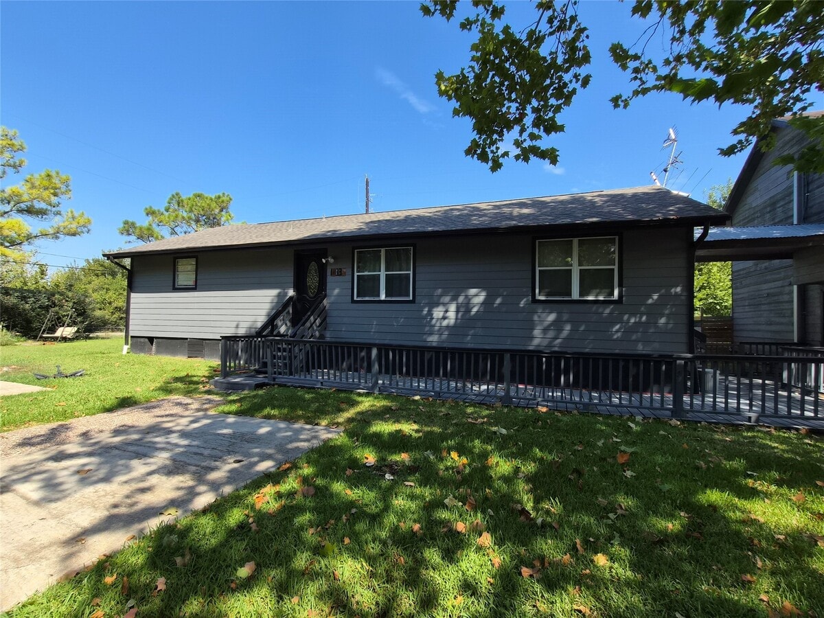 Photo - 12335 Roy Rd