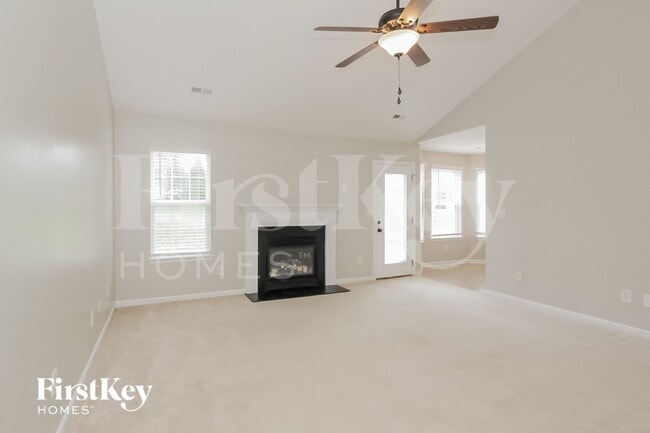 Photo - 109 Egerton Dr