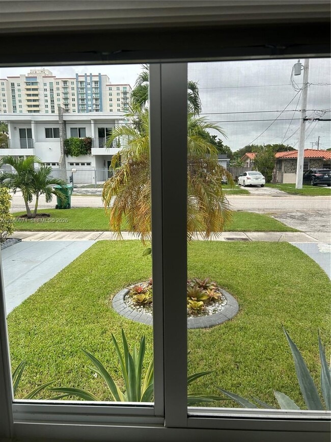 Photo - 2936 SW 23rd St Unit 0