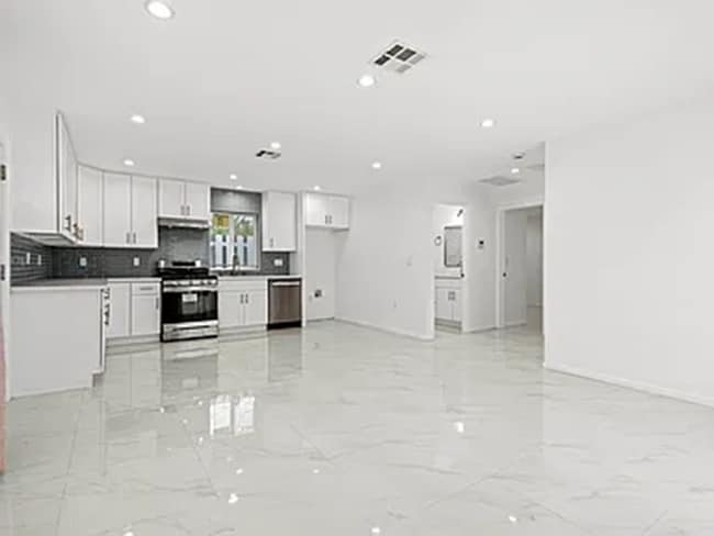 10924 Woodward Ave