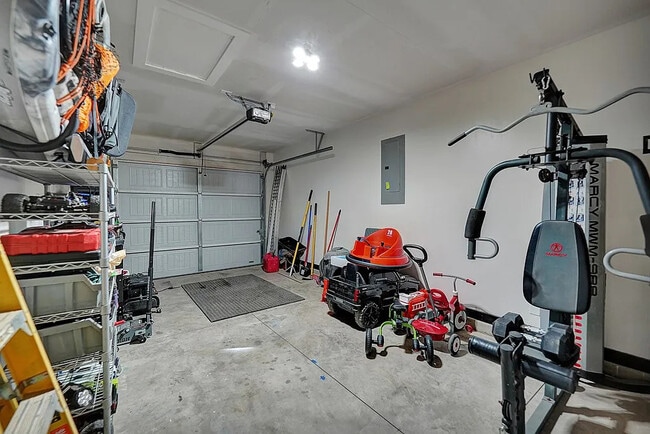 Photo - 1212 Hogback Way